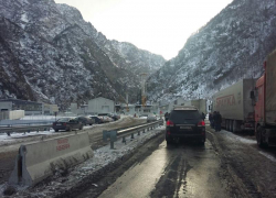 Ставропольское управление МЧС сообщило о расчистке дороги в Грузию