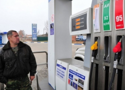 Цены на бензин резко подскочили в январе на Ставрополье 