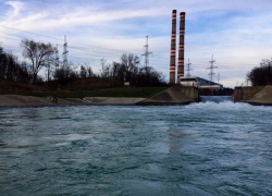 Рыбак перевернулся в лодке из-за сильного течения и утонул в Новотроицком водохранилище