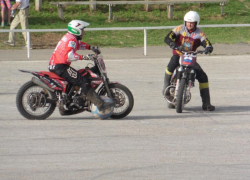 На вершину — на мотоцикле: ипатовские мотоболисты вышли на чистое первое место в турнирной таблице