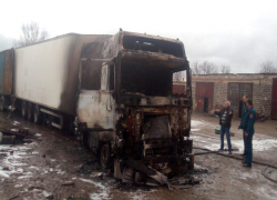 Фура с водкой чуть полностью не сгорела на Ставрополье
