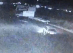 Водитель отечественного джипа протаранил грузовик и попытался украсть прицеп на Ставрополье