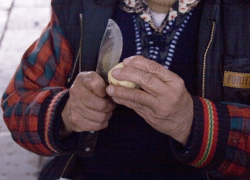 Жена зарезала мужа в Каясуле из-за разногласий по ремонту лампы 