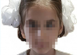Ищут девочку в разноцветной куртке: 8-летняя ученица пропала в Ставрополе по пути из школы