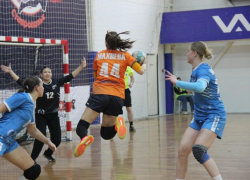 Два раза по плюс два: гандболистки «Ставрополья» одолели соперниц из Волгограда