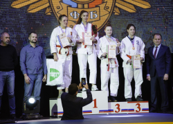 Сенсация умницы Дианы: ставропольские рукопашники привезли шесть медалей из Орла 