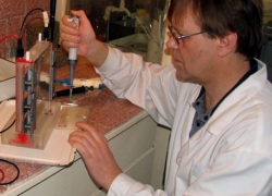 Чужую кровь отправил на экспертизу терапевт в попытке выгородить своего пьяного друга-водителя на Ставрополье