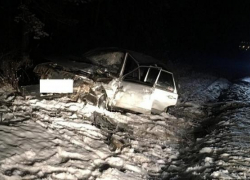 «Тойота-Хайлендер» врезалась во встречный ВАЗ около Кисловодска