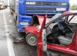 Водитель фуры спас жизнь водителю "завилявшей" на ночной дороге "Лады-Калины" на Ставрополье