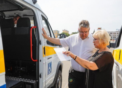 Ставропольские центры соцобслуживания получили 26 новых машин