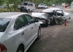 Три автомобиля столкнулись в Пятигорске: погибли двое