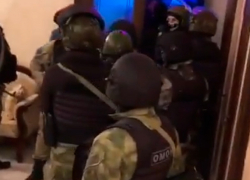 ОМОН задержал посетителей нового заведения в день открытия в Минводах