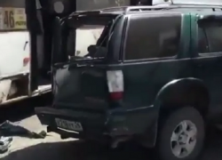 Внедорожник "влетел" в пассажирский автобус в центре Ставрополя - есть пострадавшие 