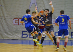 Решающую битву за первую в своей истории "бронзу" проведут ставропольские гандболисты в Краснодаре