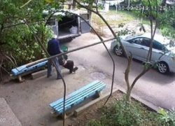 В Ставрополе работники скорой оставили пенсионера на улице