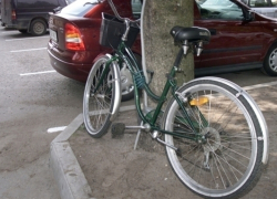 Две несовершеннолетние ставропольчанки украли велосипед