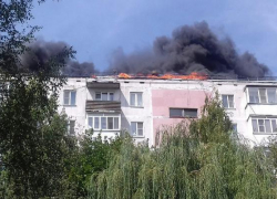 На 50 лет ВЛКСМ горела крыша девятиэтажного жилого дома в Ставрополе