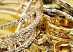 Мужчина вынес из дома своей сожительницы около 70 ювелирных изделий