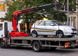 История о потерянном в ГИБДД времени: адвокат судится с думой Ставрополья за право быстро забирать эвакуированные авто