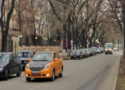 Из нелегального такси в Кисловодске на ходу выпала пенсионерка