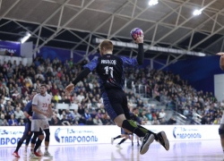 Новая битва с «красно-синей армией» — теперь кубковая: гандбольный «Виктор» в Москве сыграет с ЦСКА