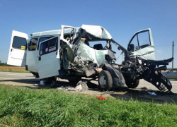 В ДТП с пассажирской газелью погибли 2 человека