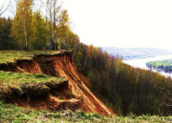 Футболисты из Кисловодска спасли упавшего в реку парня