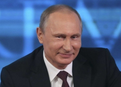 Владимир Путин пожелал хорошо отдохнуть участникам молодежного форума "Машук-2017"