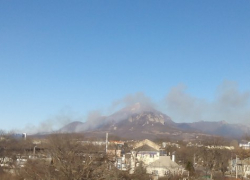 На пятигорской горе Бештау снова вспыхнуло пламя