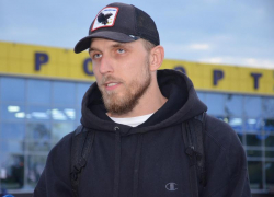 «Российский чемпионат мне очень подходит»: в Ставрополь прилетел польский гандболист «Виктора» 