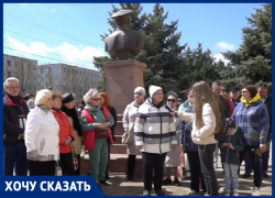 «Наш долг — отстоять Аллею Славы»: жители 204 квартала в Ставрополе продолжают войну с мэром за парковку