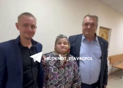 «Относились как к матери»: хозяйка загрызших девочку в Ставрополе собак поблагодарила начальника изолятора  