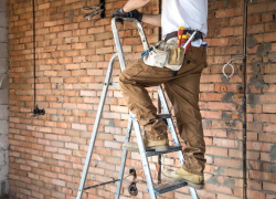 Подросток-сотрудник «Пятерочки» в Ставрополе сломал руку из-за нерадивого руководства