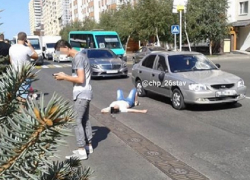 Иномарка сбила и протащила женщину-пешехода 20 метров в Ставрополе, - очевидцы