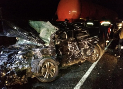 29-летняя девушка погибла в страшном столкновении с грузовиком на Ставрополье