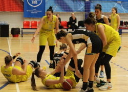 «Фурии» в Ставрополе огорчили баскетбольных «подруг по несчастью» из Новочеркасска