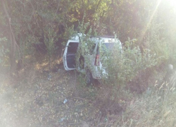 80-летний пенсионер «вылетел» в кювет и погиб от столкновения с деревом на Ставрополье