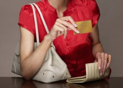 23-летняя девушка дважды за месяц украла у 54-летнего знакомого деньги с карты на Ставрополье 