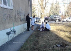 Женщина выпала из окна многоэтажки в районе площади 200-летия в Ставрополе 