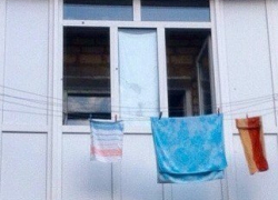 Неизвестные стреляли из травмата в балкон жительницы Ессентуков и угрожали взорвать ее