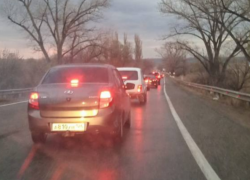 Пробка протяженностью 8 километров образовалась на въезде в Ставрополь