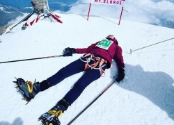 Впечатляющий забег на вершину Эльбруса совершил житель Ставрополя