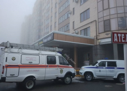Полиция и спасатели оцепили жилой дом в Ставрополе 