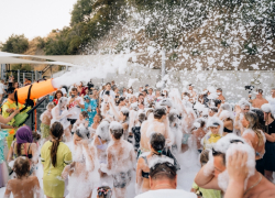 Сбер открыл обновленные пляжи и причал в Алупке