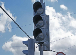 В субботу утром на перекрестке в Ставрополе отключат светофор