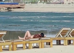 Пляжный сезон в Ставрополе открыт? Горожанку в купальнике засняли на Комсомольском пруду