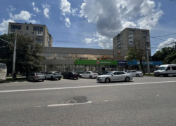 Коммерческое здание с «Читай-городом» в центре Ставрополя выставили на продажу за полмиллиарда рублей 