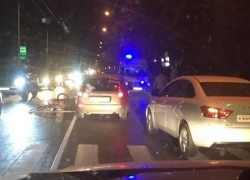 Велосипедист попал в больницу после наезда «Калины» в центре Ставрополя