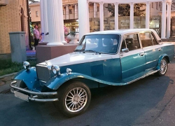 Удивительный гибрид антикварной иномарки и ВАЗА-"копейки" обнаружили на улицах Пятигорска