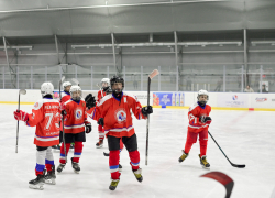 Юные воспитанники «Наследия» собрали урожай трофеев на ставропольском льду